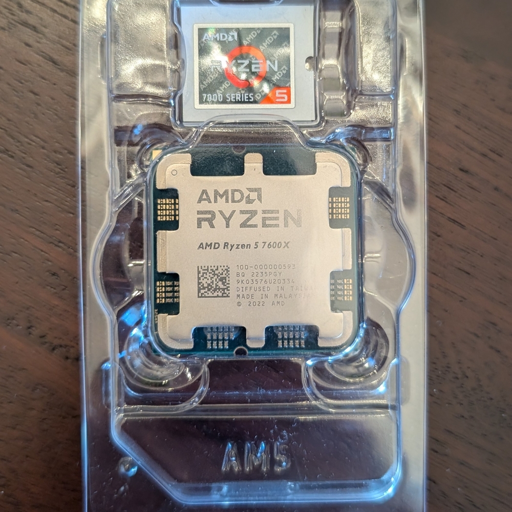 AMD Ryzen 5 7600X Series Processor - Socket AM5 - Excellent Used Condition - Picture 3 of 6